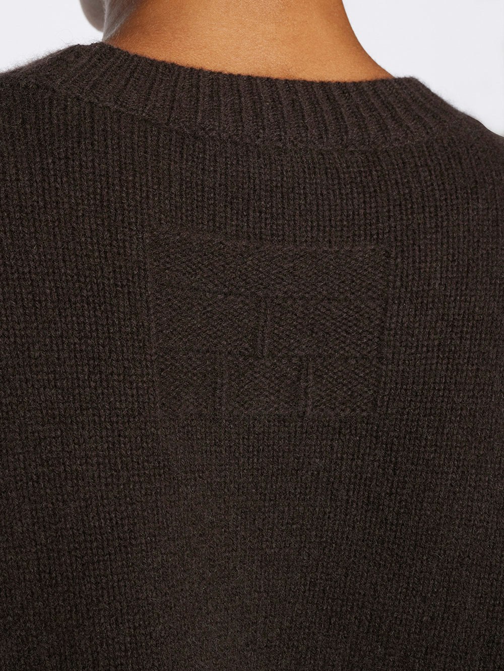 back detail view alt:fit2